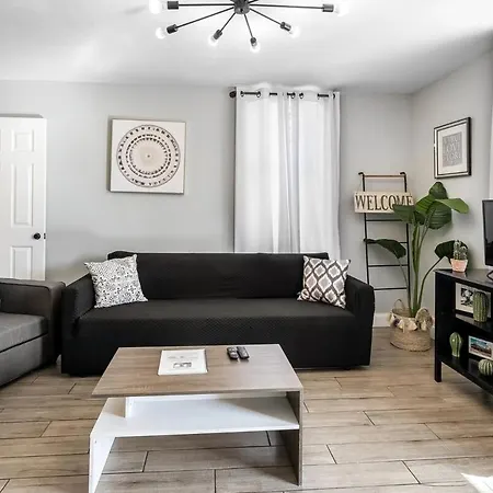Recently Renovated! 3Br 2Ba Ybor Bungalow